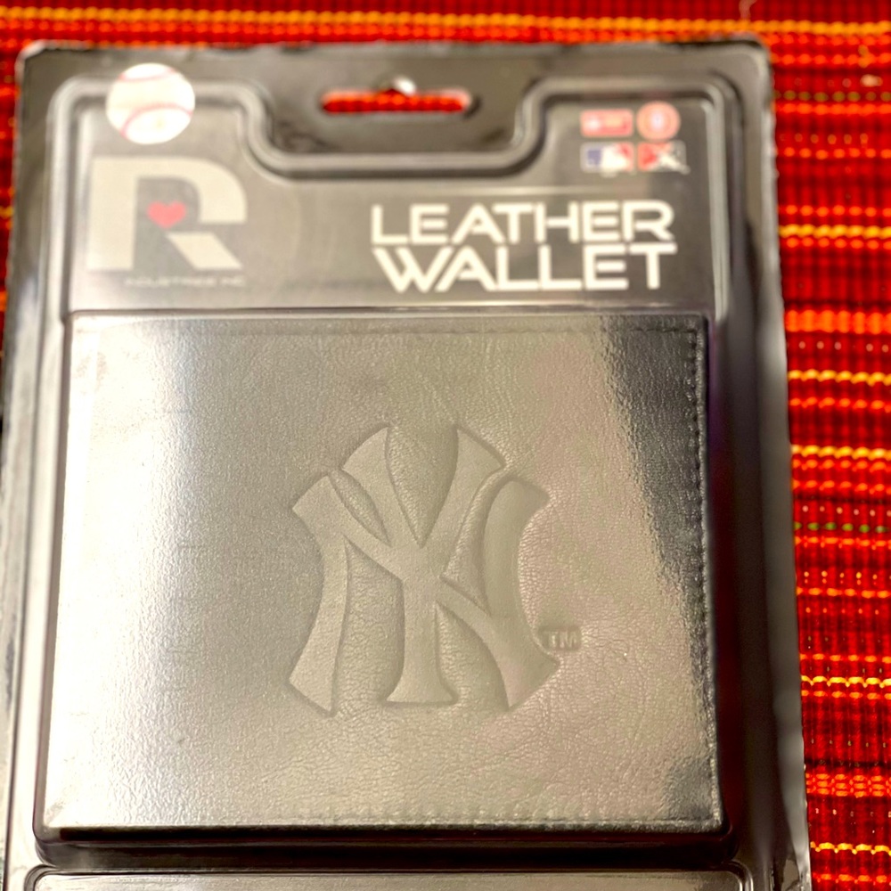 NY Yankees men leather wallet